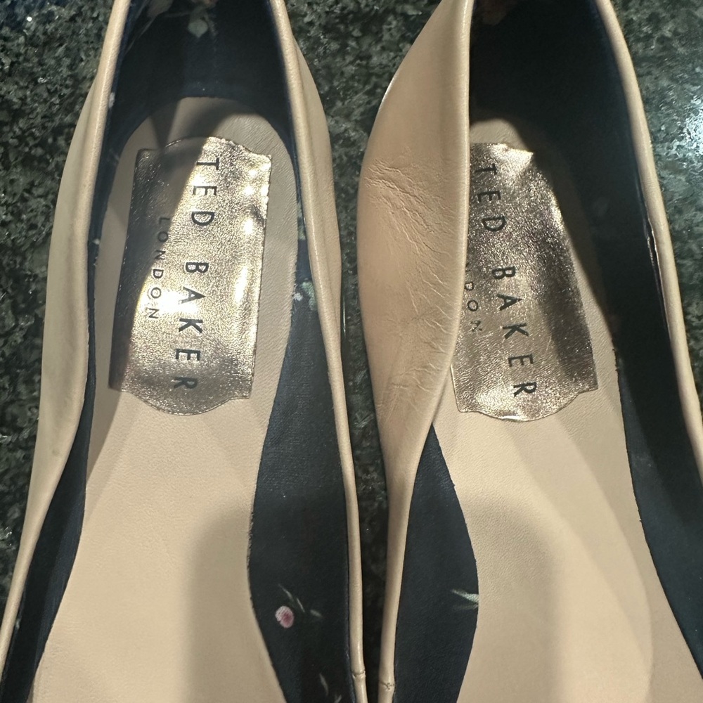 Ted Baker Pointed Cream Flats - Picture 2 of 5